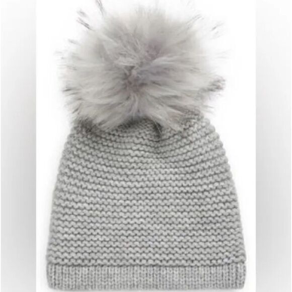 KYI KYI Women’s Wool Blend knit beanie with faux fur Pom gray NWT - Picture 2 of 9